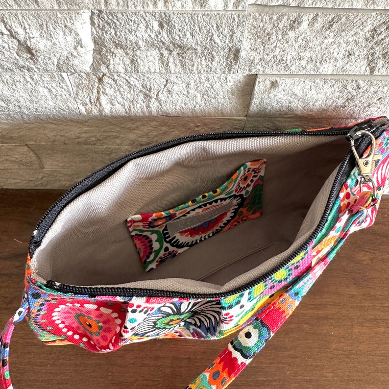 Pleated Wristlet Zipper Pouch, Clutch - Doreen Punch