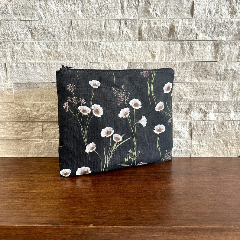 Zipper Pouches - Dainty Florals Onyx