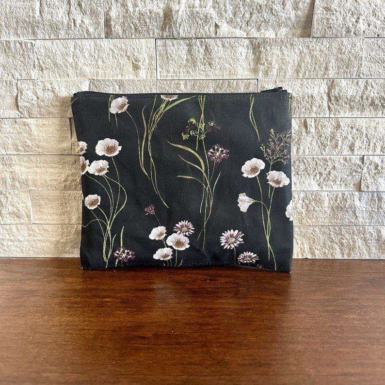 Zipper Pouches - Dainty Florals Onyx