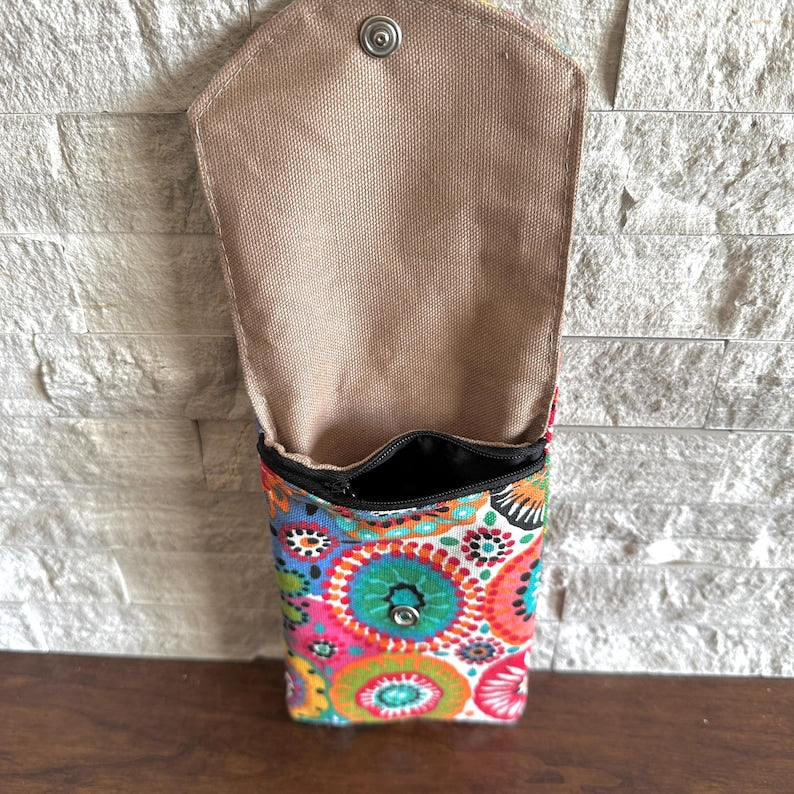 3-pocket cell phone bag - Doreen Punch