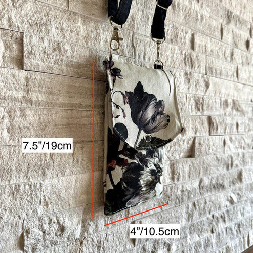 3-pocket cell phone bag - Monochrome Garden