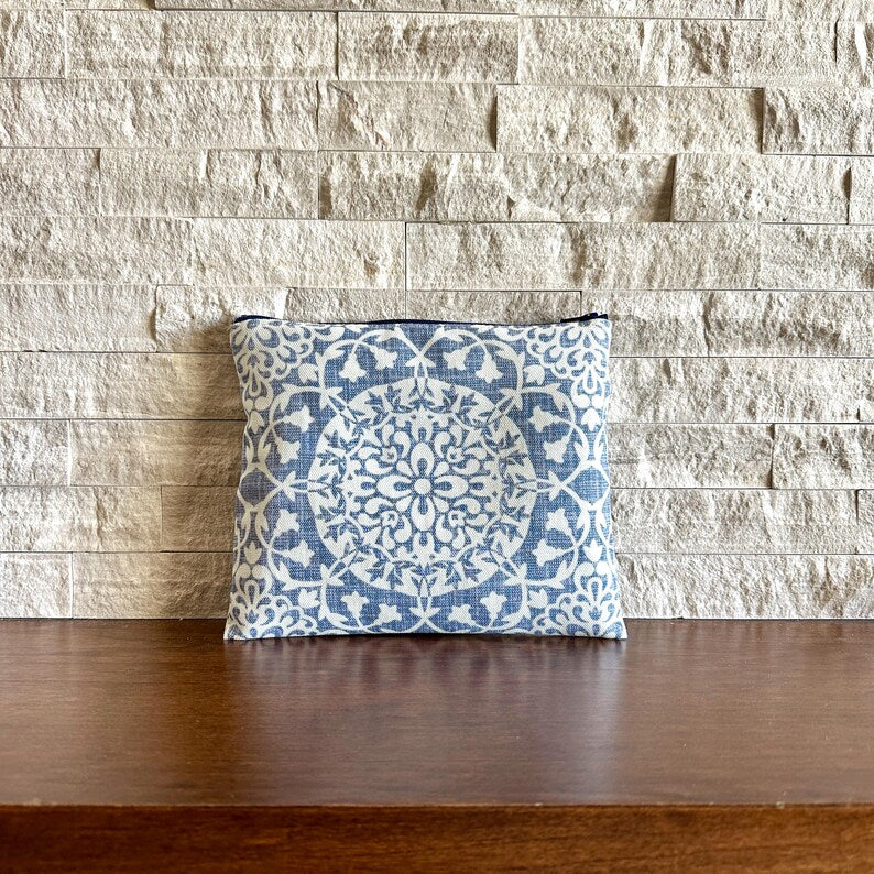 Zipper Pouches - Medallion On Blue