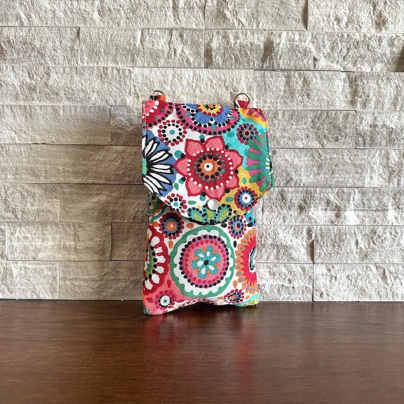 3-pocket cell phone bag - Doreen Punch