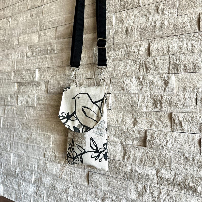 3-pocket cell phone bag - Lilah Gray