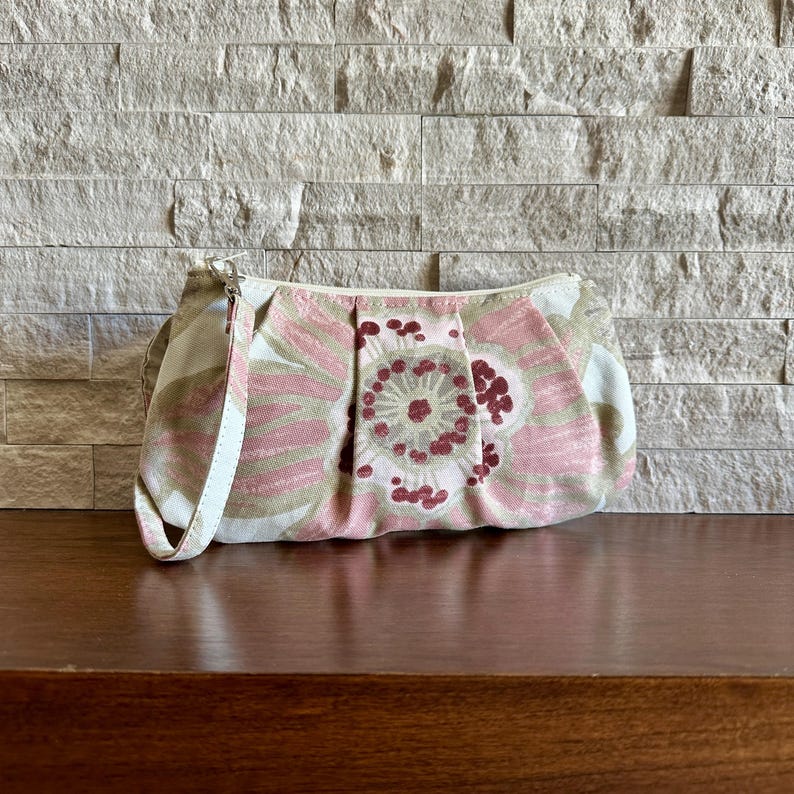 Pleated Wristlet Zipper Pouch - Verona Blossom