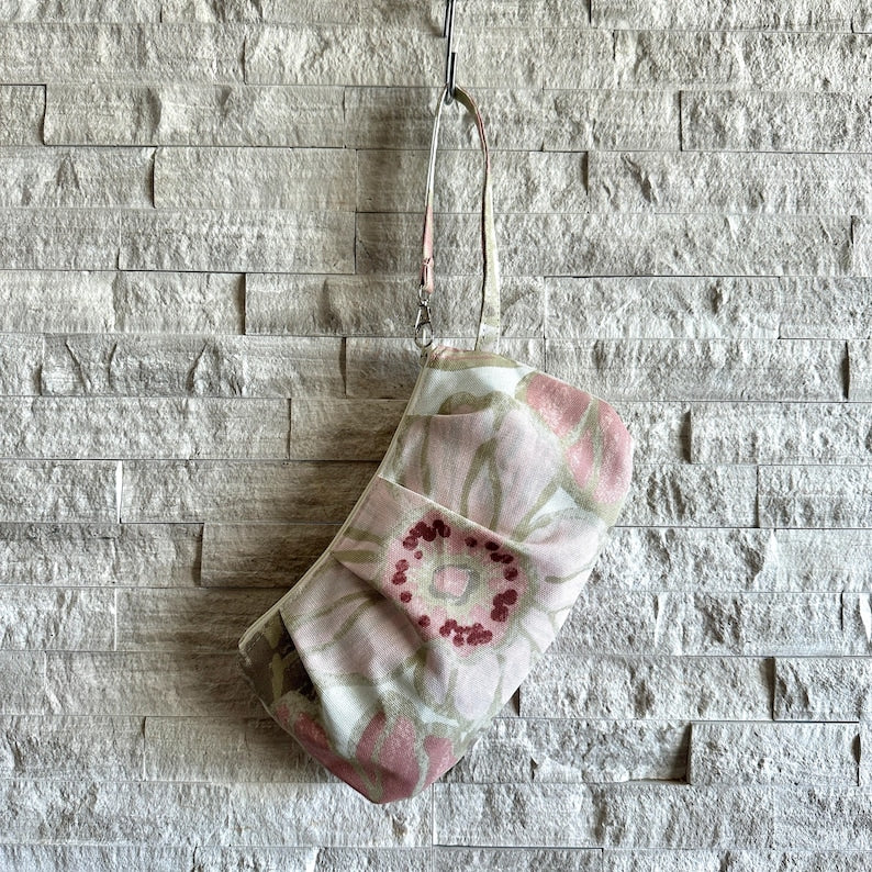 Pleated Wristlet Zipper Pouch - Verona Blossom