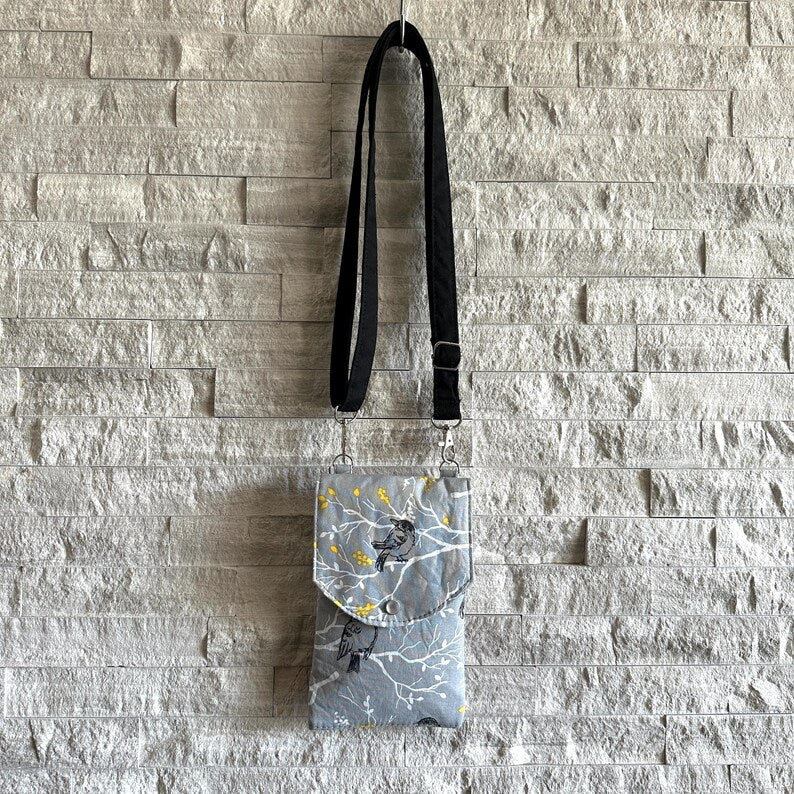 3-pocket cell phone bag - Black Birds on Branches