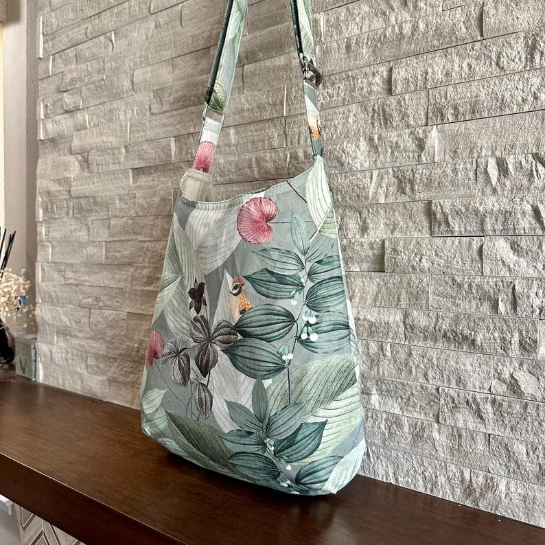 One Handle Hobo Bag - Wild Bird in Lichen