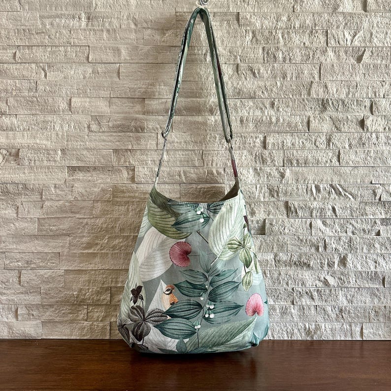 One Handle Hobo Bag - Wild Bird in Lichen
