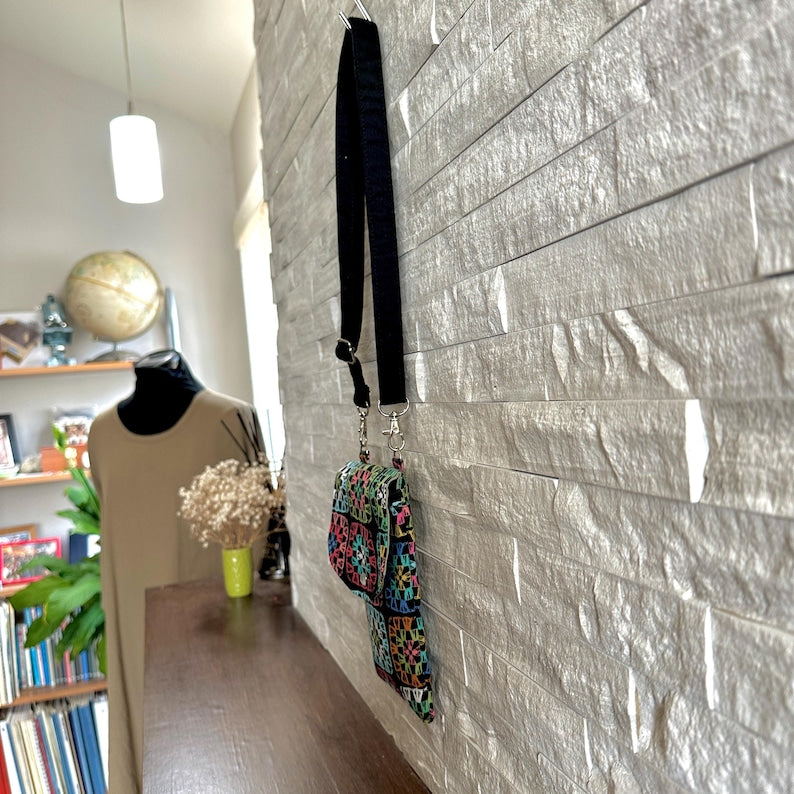 3-pocket cell phone bag - Crochet Punch