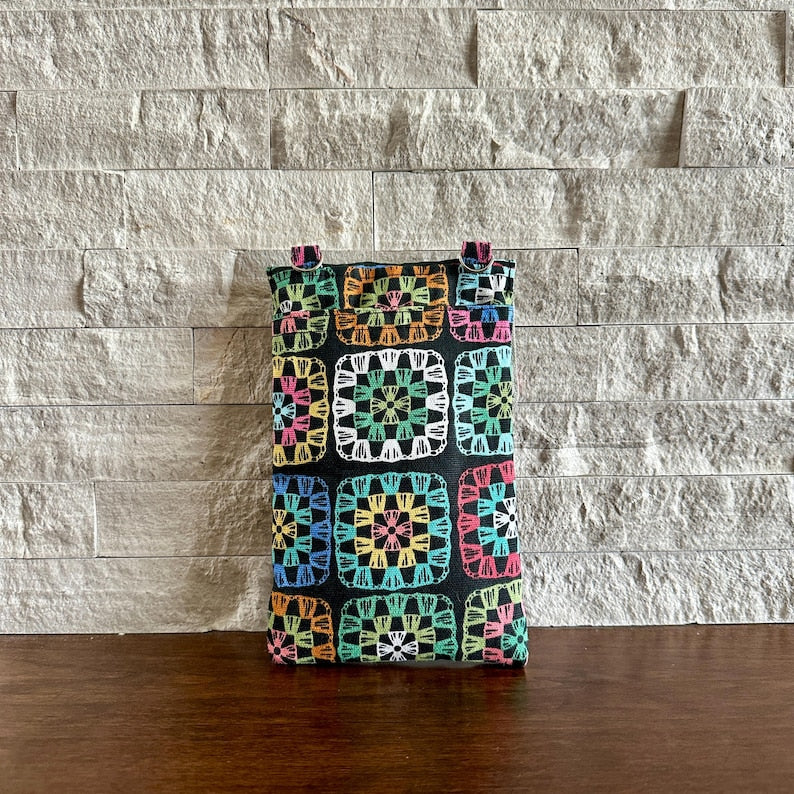 3-pocket cell phone bag - Crochet Punch