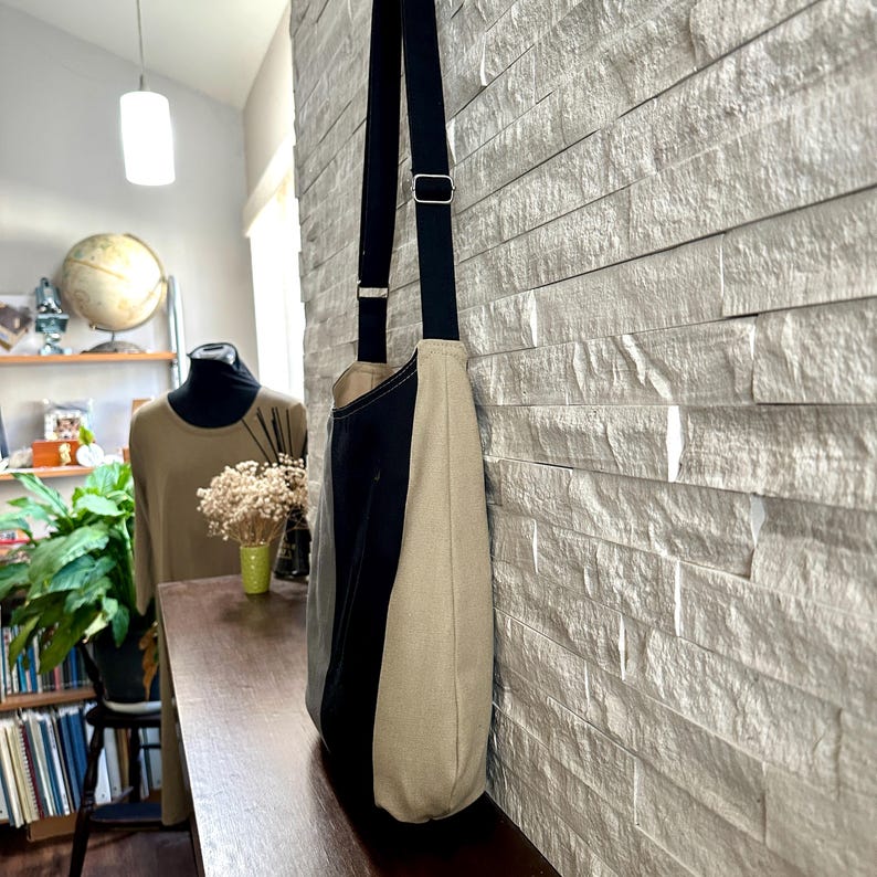 One Handle Hobo Bag - Towers Stripe Black