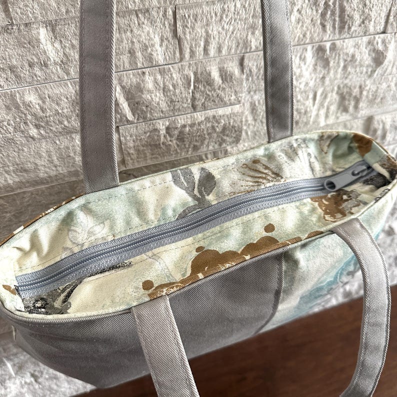 Round Shoulder Bag Small - Light Hearted Spa