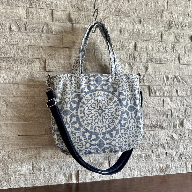 Mini Tote Bag - Medallion On Blue