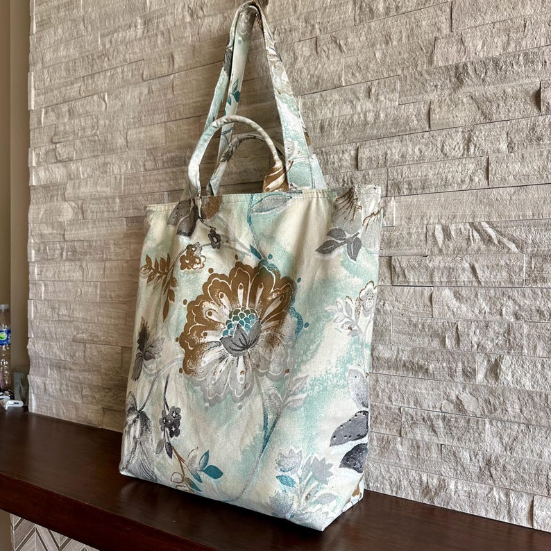 Large Bag with Double Handles - Light Hearted Spa