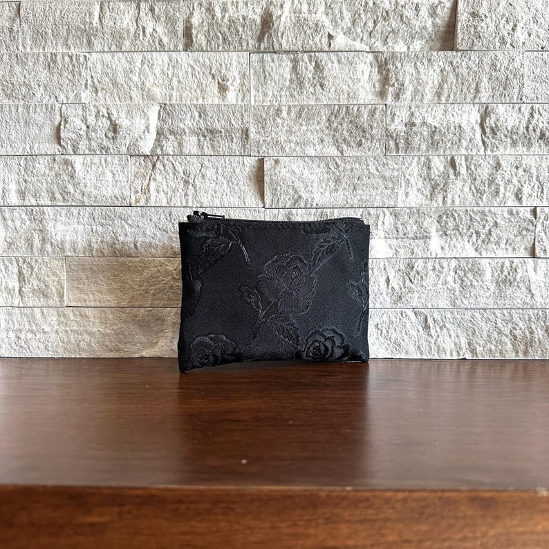 Zipper Pouches - Rose Black