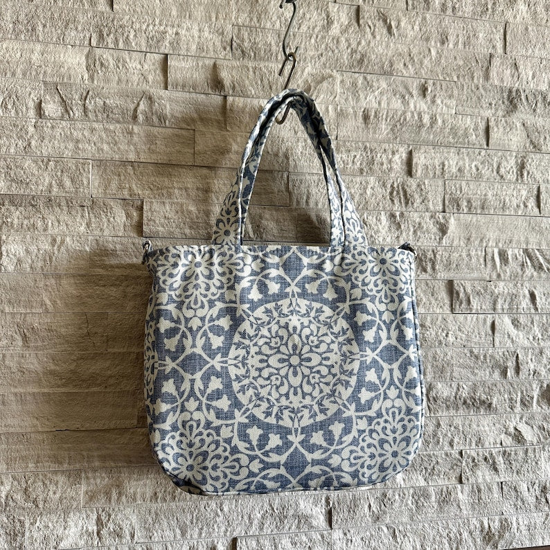 Mini Tote Bag - Medallion On Blue