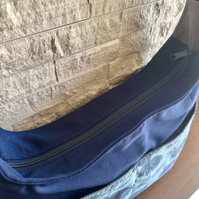 Zipped 4 Pockets Hobo Bag w/ Adjustable Strap - Chrysanthemum on Dusty Blue