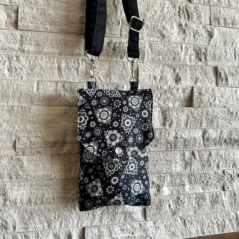 3-pocket cell phone bag - Monochrome Garden