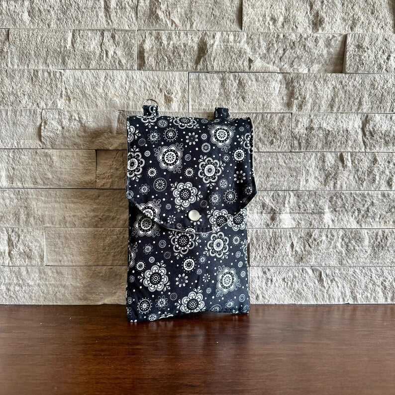 3-pocket cell phone bag - Monochrome Garden