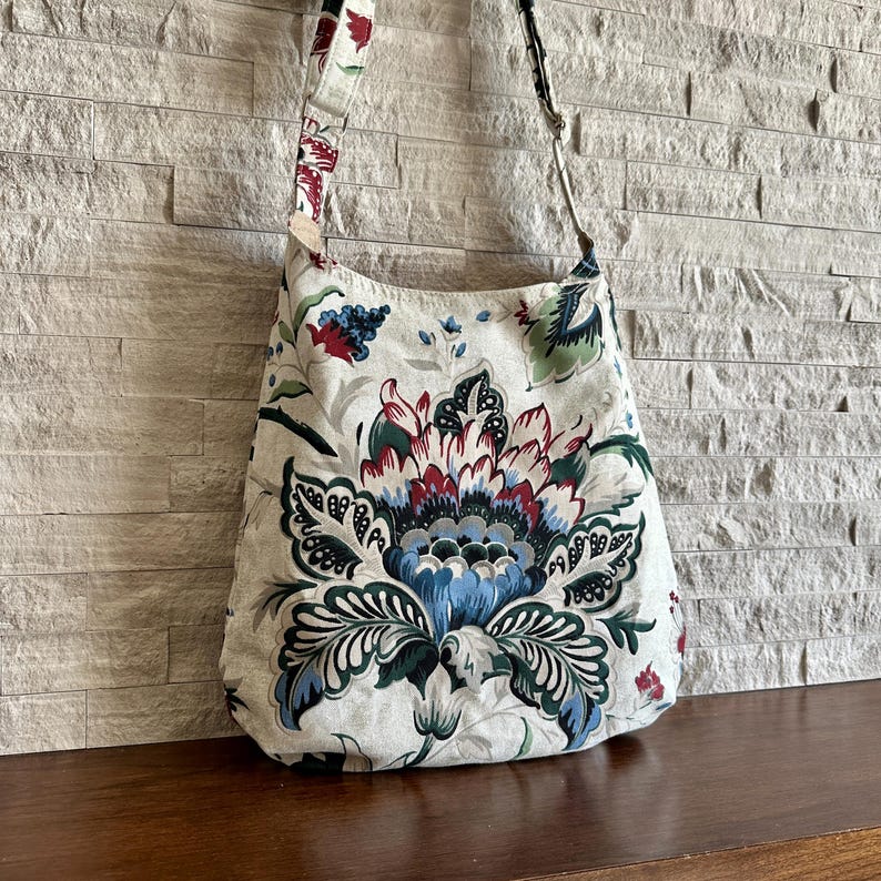 One Handle Hobo Bag - Jacobean Floral